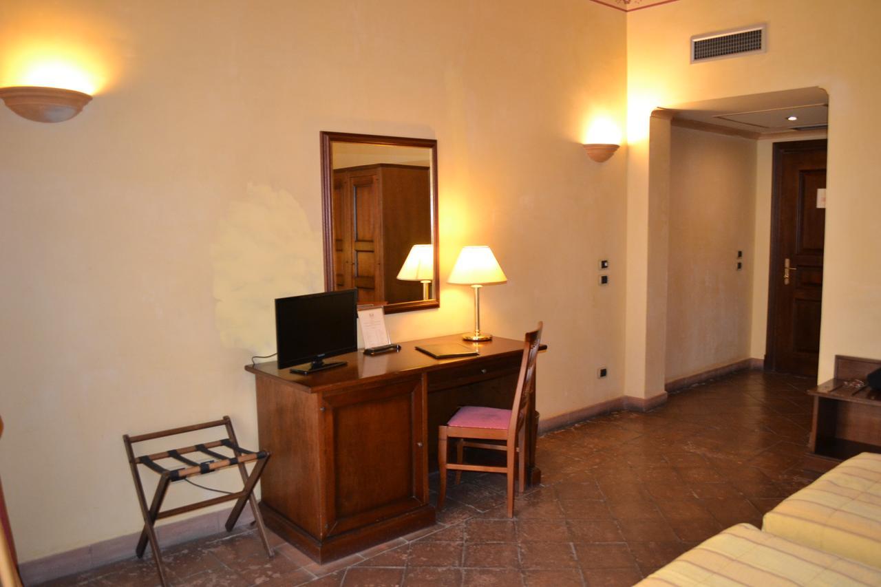 Hotel La Ville Catania Esterno foto