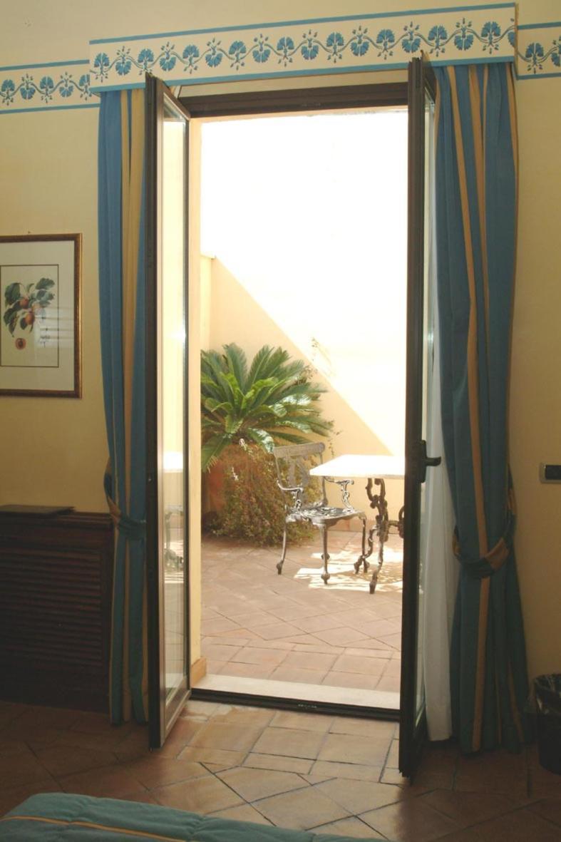 Hotel La Ville Catania Esterno foto